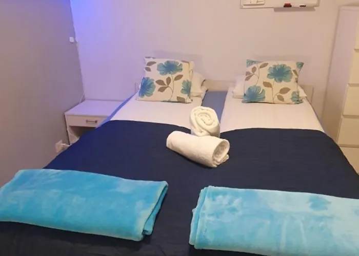 شقة Fotlandsvag Guest Bernes